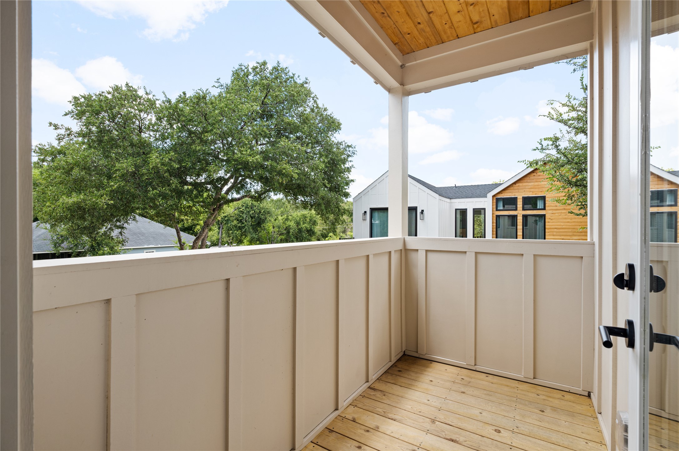 1215 Fort Branch Boulevard, Unit 2 Austin, TX 78721 - Photo 27 of 31 Gallery Image 27