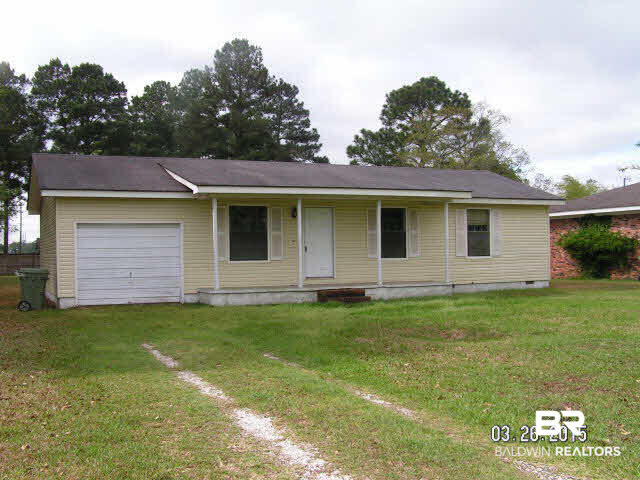 201 West Pedigo Avenue Foley, AL 36535 - Photo 1 of 1
