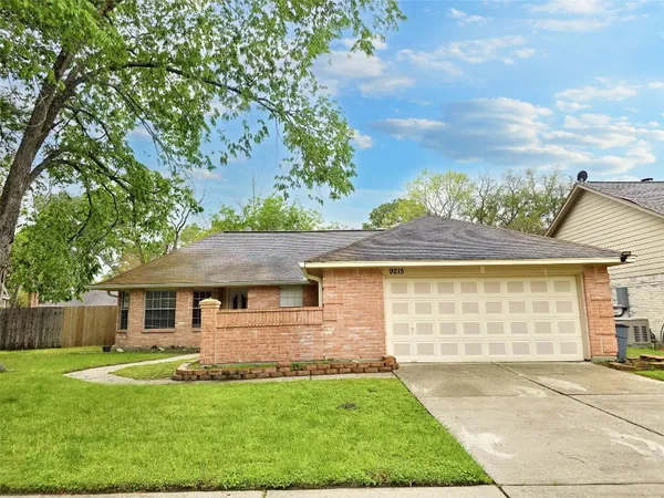 $1,895 | 9215 Newkay Lane, Spring, TX 77379