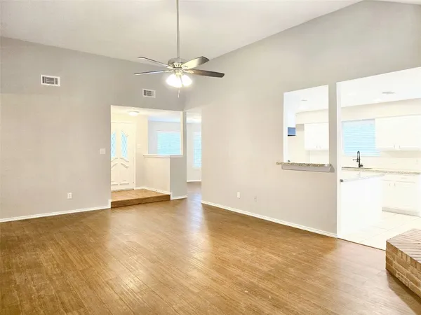 $1,895 | 9215 Newkay Lane, Spring, TX 77379