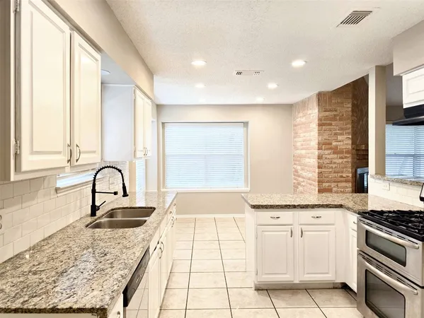 $1,895 | 9215 Newkay Lane, Spring, TX 77379