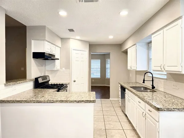 $1,895 | 9215 Newkay Lane, Spring, TX 77379