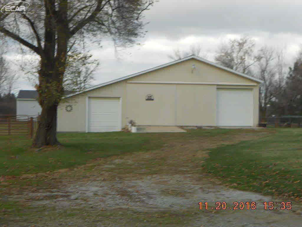 6275 North Henderson Road Columbiaville, MI 48421 - Photo 29 of 32 21239071-28.JPG