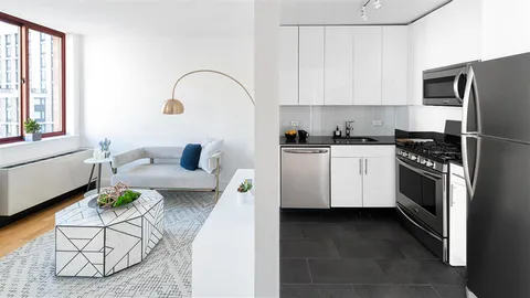 $3,873 | 444 West 35th Street, Unit 3A | Hudson Yards