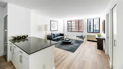 $3,873 | 444 West 35th Street, Unit 3A | Hudson Yards