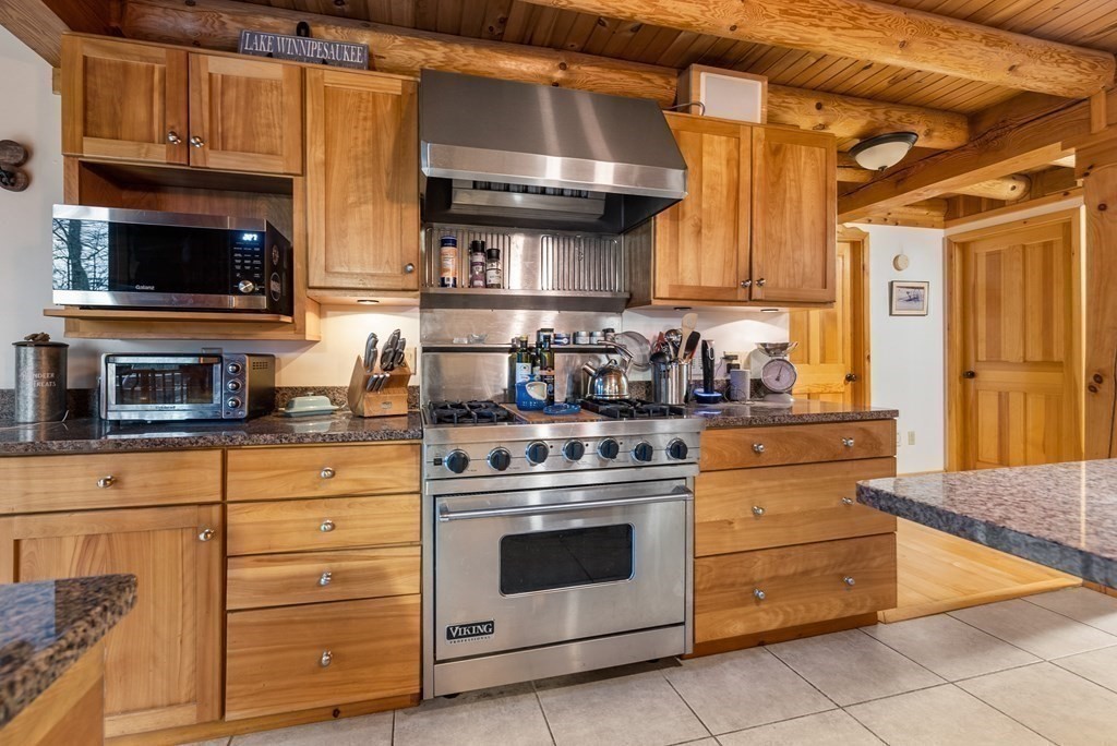 82 Crooked Ledge Road Southampton, MA 01073 - Photo 5 of 31 Gallery Image 5
