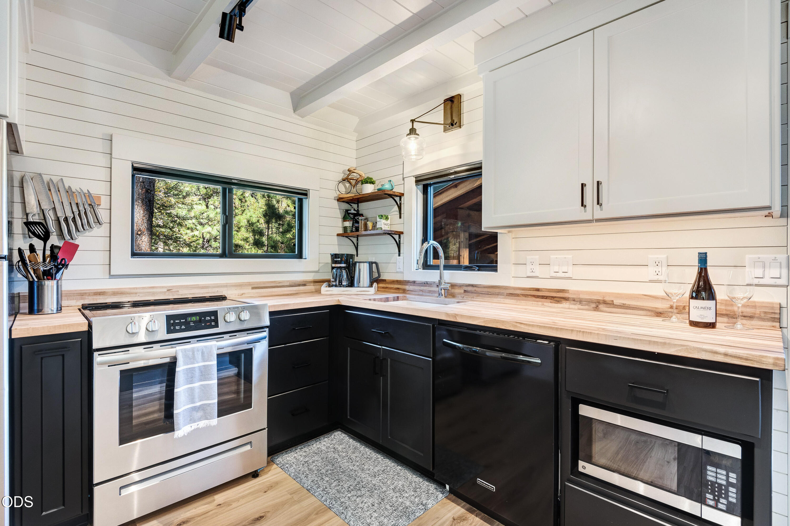 61579 Boulder Road Bend, OR 97703 - Photo 12 of 34