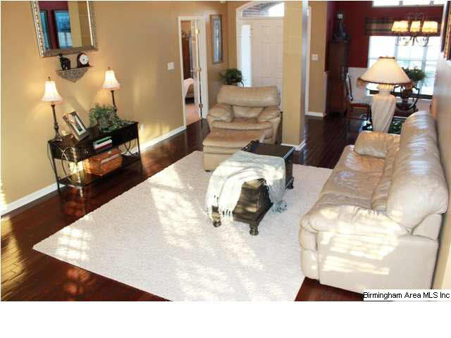 924 Waterford Trail Calera, AL 35040 - Photo 3 of 32