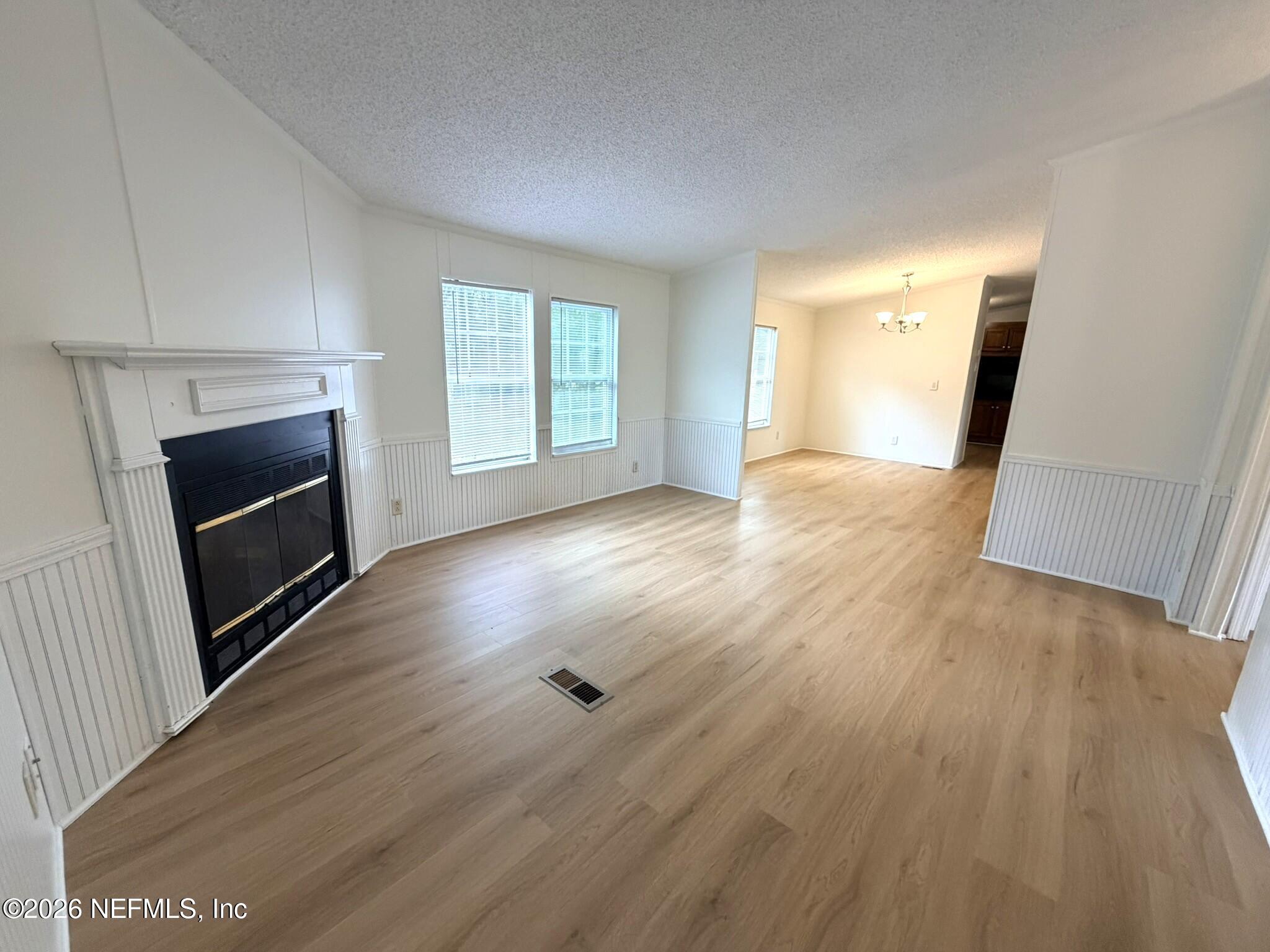 530 Ellison Road East Baldwin, FL 32234 - Photo 7 of 20 7 Family Room B
