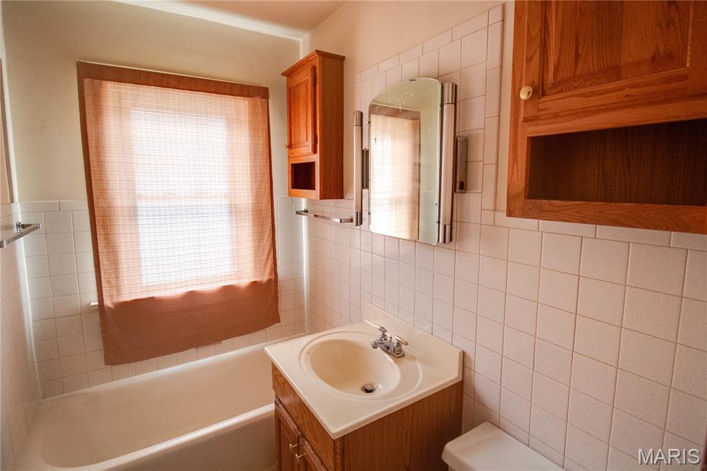 703 Condit Avenue Alton, IL 62002 - Photo 19 of 31 Gallery Image 19