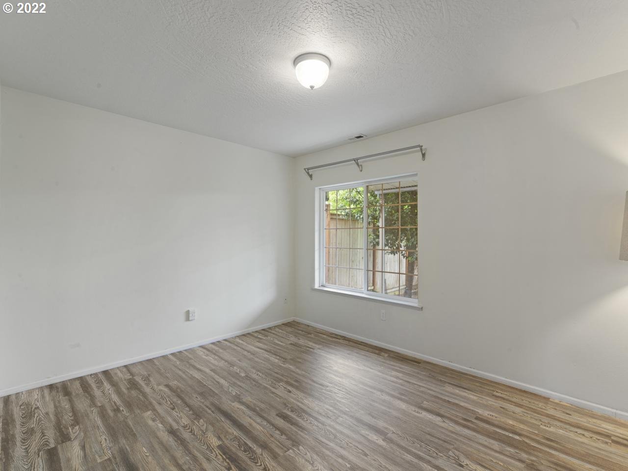 5630 Glacier Drive Springfield, OR 97478 - Photo 26 of 32 Gallery Image 26