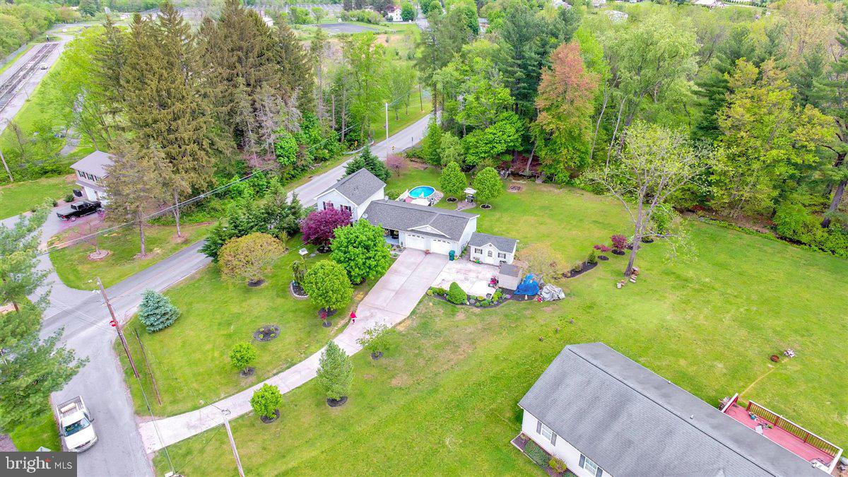 97 Leeds Road Newville, PA 17241 - Photo 3 of 30 Gallery Image 3