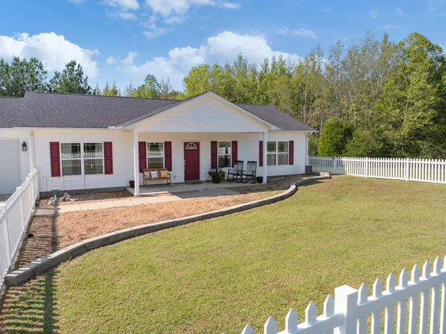 $315,000 | 175 Rolling Oak Drive, Big Sandy, TN 38221