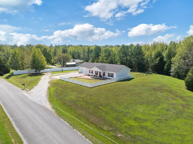 $315,000 | 175 Rolling Oak Drive, Big Sandy, TN 38221