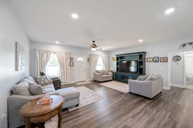 $315,000 | 175 Rolling Oak Drive, Big Sandy, TN 38221