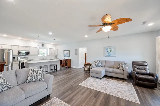 $315,000 | 175 Rolling Oak Drive, Big Sandy, TN 38221