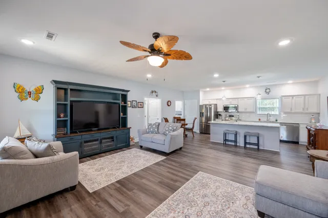 $315,000 | 175 Rolling Oak Drive, Big Sandy, TN 38221