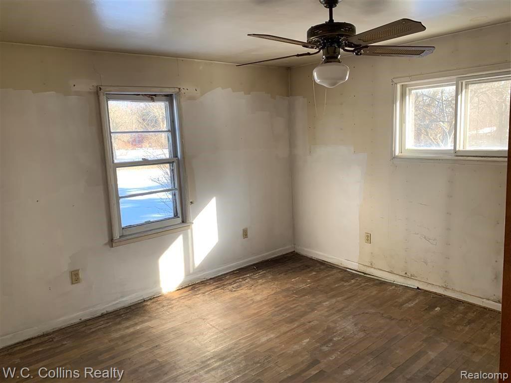 325 South Allen Road St. Clair, MI 48079 - Photo 11 of 18 IMG_0217.JPG