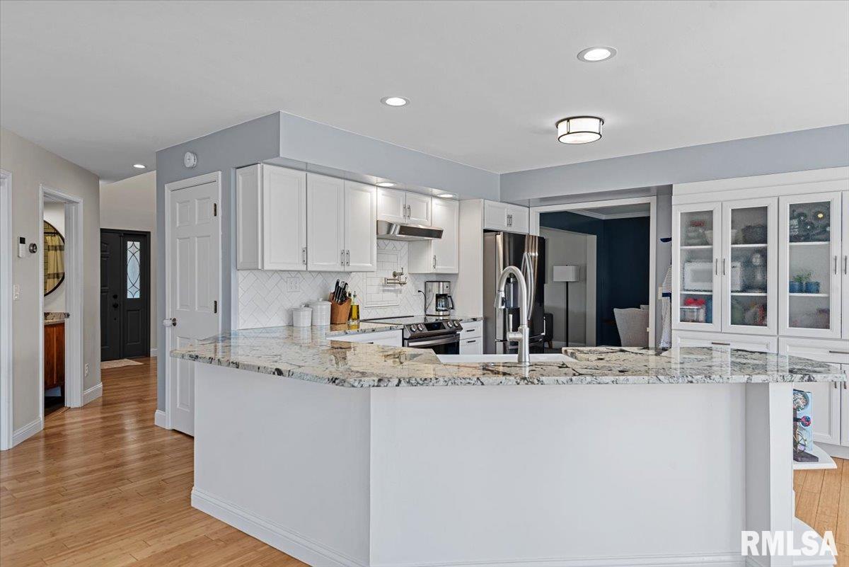 2904 Mill Point Court Springfield, IL 62704 - Photo 23 of 56 Gallery Image 23