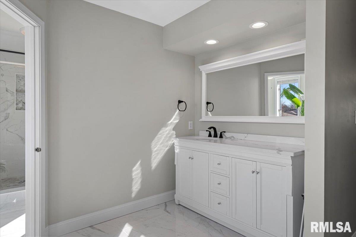 2904 Mill Point Court Springfield, IL 62704 - Photo 41 of 56 Gallery Image 41