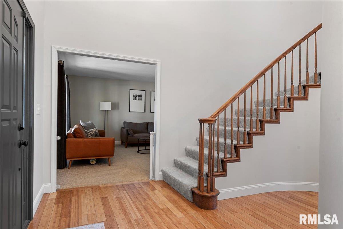 2904 Mill Point Court Springfield, IL 62704 - Photo 6 of 56 Gallery Image 6