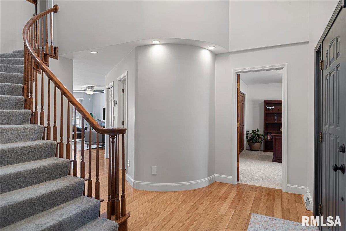 2904 Mill Point Court Springfield, IL 62704 - Photo 7 of 56 Gallery Image 7
