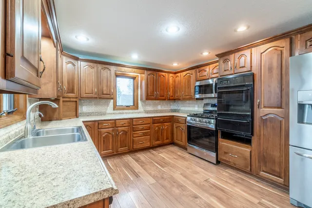 $550,000 | 3095 West 100 North, Angola, IN 46703