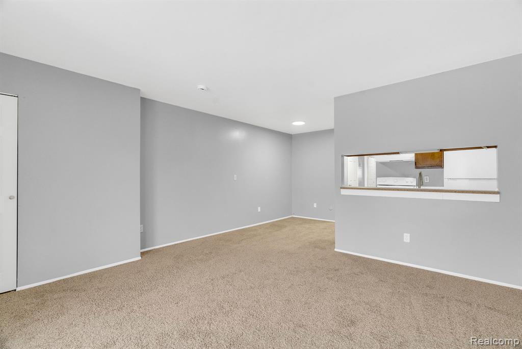 4535 Cadieux Road, Unit 42 / 210 Detroit, MI 48224 - Photo 5 of 16