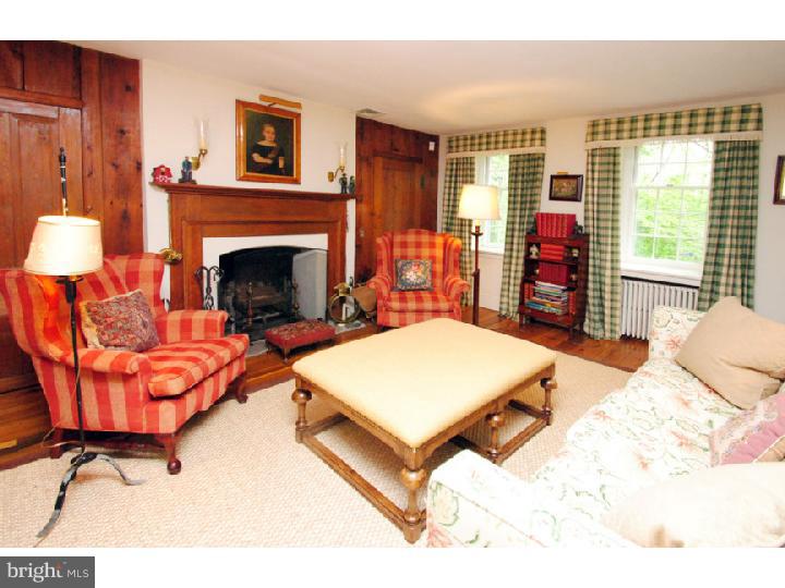 7453 Ferry Road New Hope, PA 18938 - Photo 3 of 25 Living Room