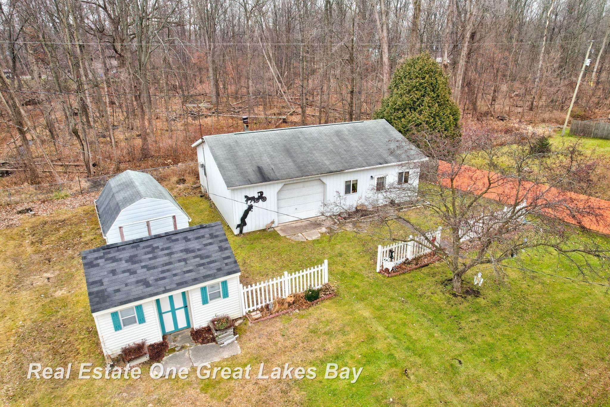 1738 North Huron Road Pinconning, MI 48650 - Photo 47 of 62