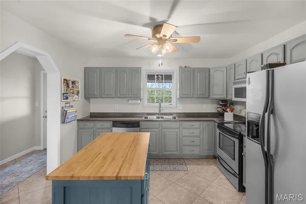 $499,900 | 390 County Road 429, Oak Ridge, MO 63769