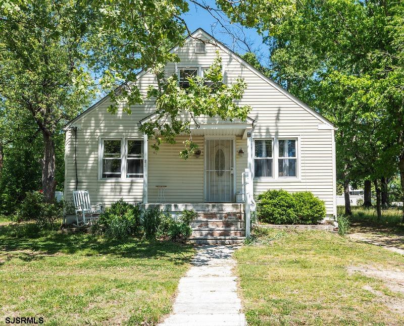 19 South 1st Road Hammonton, NJ 08037 - Photo 2 of 36 a view of a house with backyard and garden