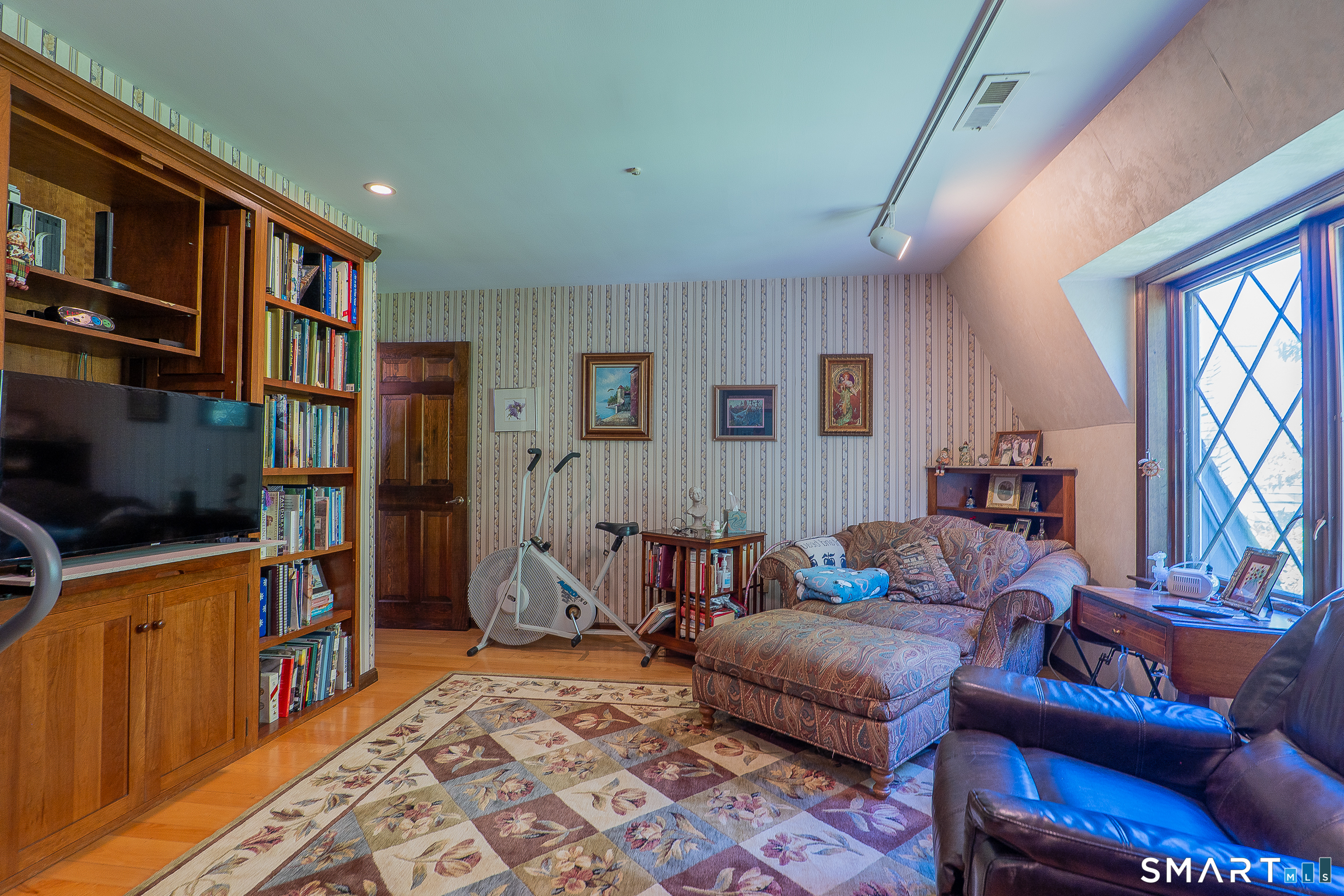82 Taunton Hill Road Newtown, CT 06470 - Photo 31 of 40 Gallery Image 31