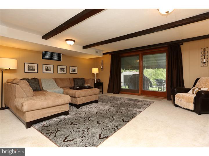 738 Hill Road Philadelphia, PA 19128 - Photo 14 of 25 Family Room