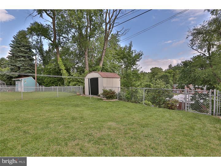 738 Hill Road Philadelphia, PA 19128 - Photo 22 of 25 Back Yard
