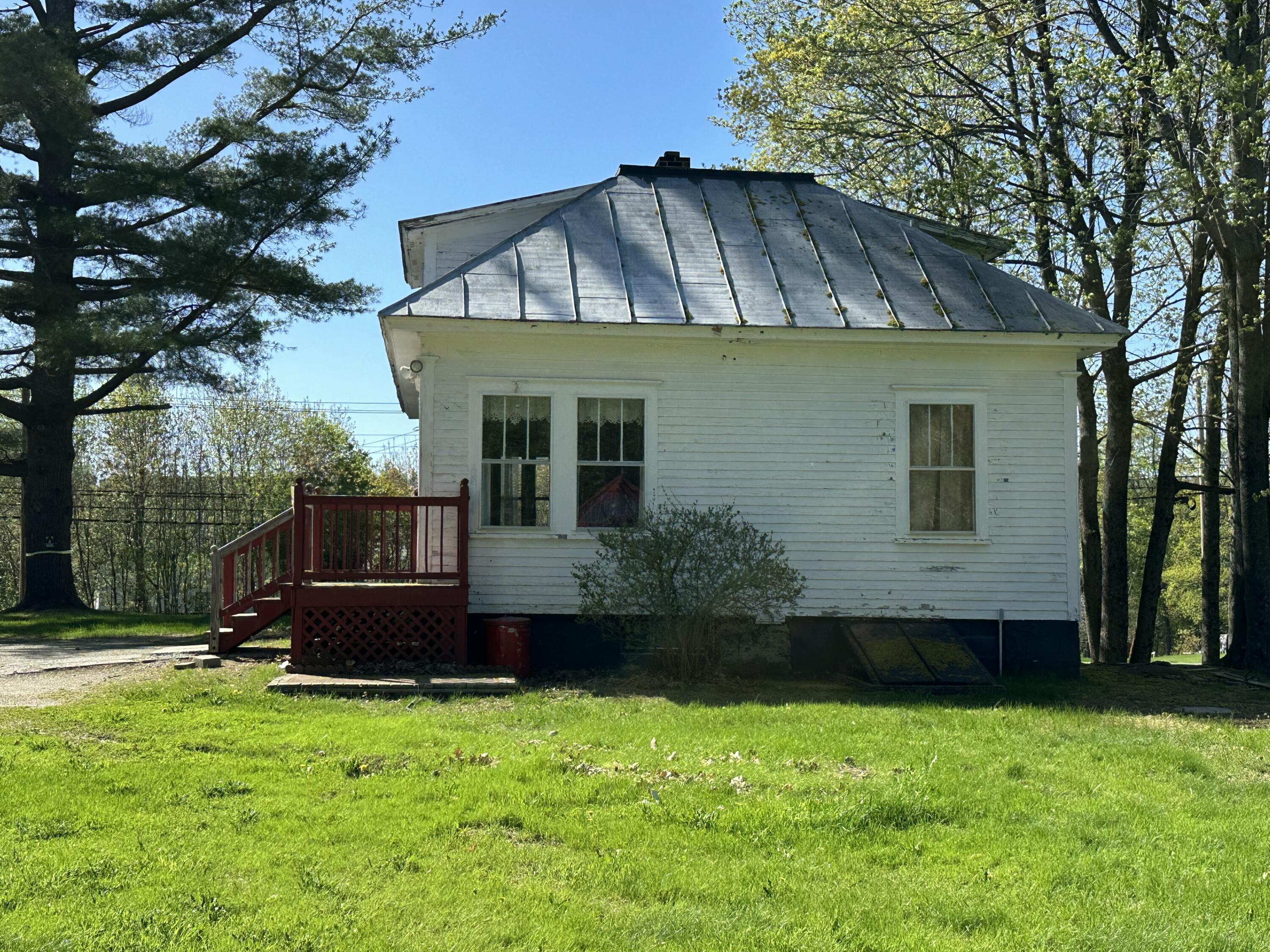 619 Riverside Drive Augusta, ME 04330 - Photo 4 of 47 IMG_1893