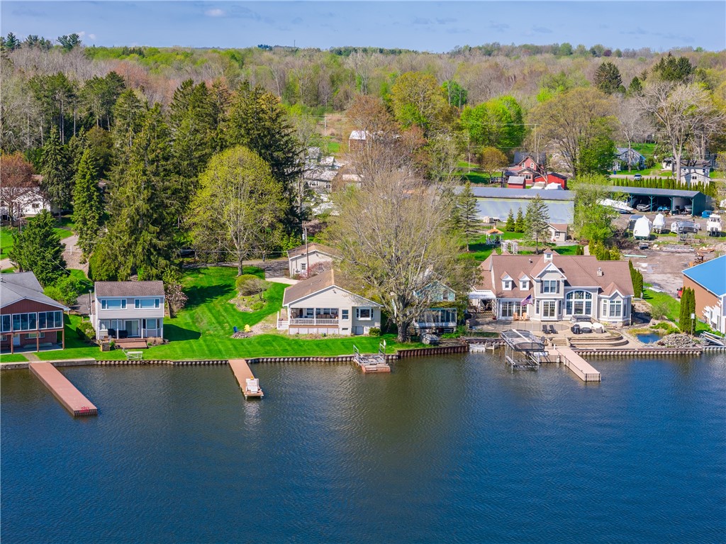 8233 South Shore Road Sodus Point, NY 14555 - Photo 10 of 40