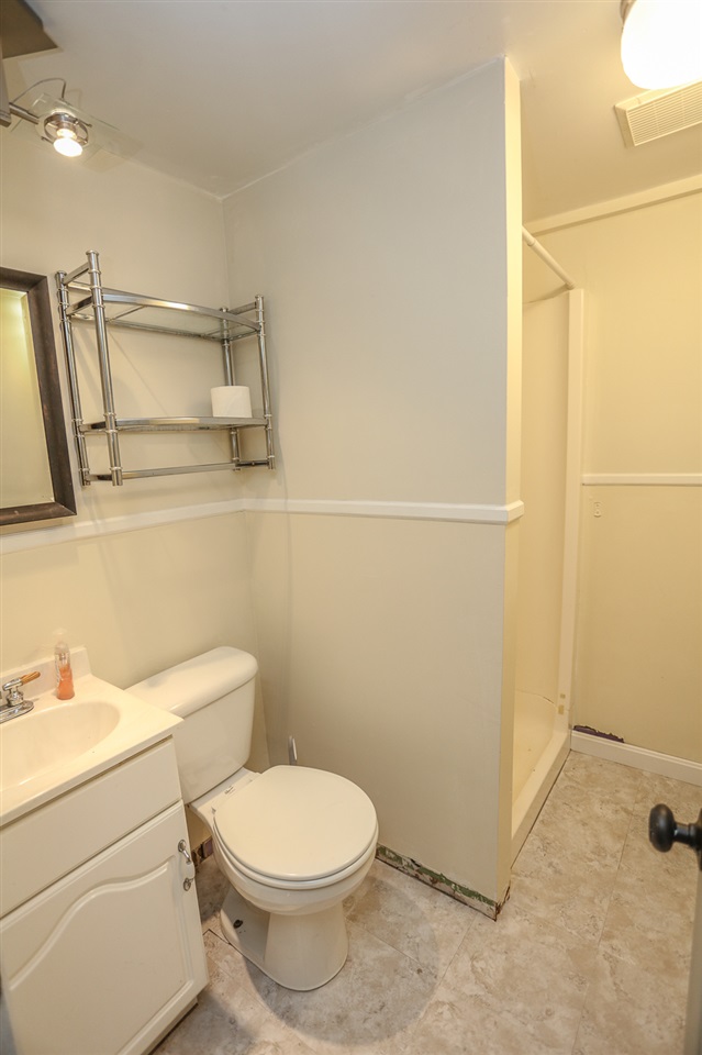7 Syracuse Road Nashua, NH 03064 - Photo 22 of 26