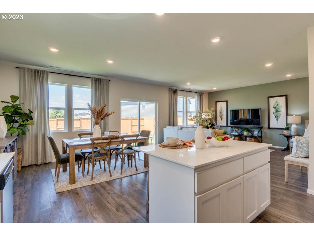 3206 Southeast 33rd Street Gresham, OR 97080 - Photo 14 of 27