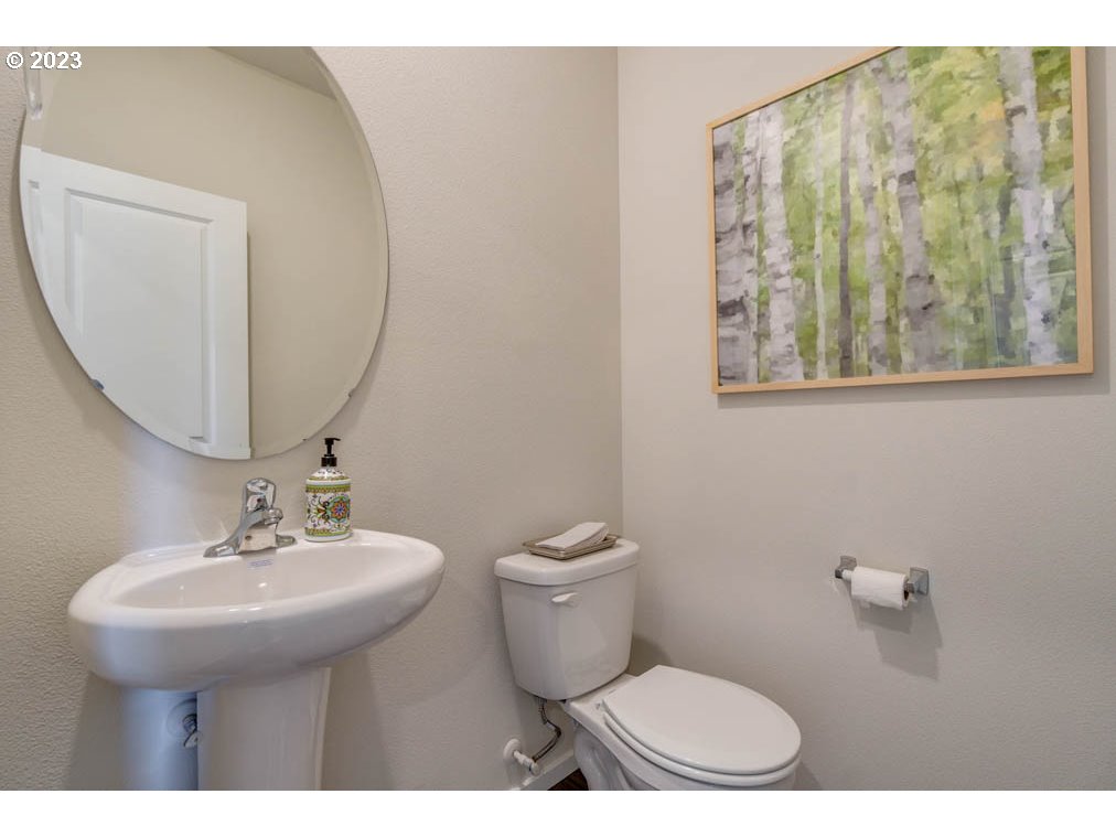 3206 Southeast 33rd Street Gresham, OR 97080 - Photo 15 of 27