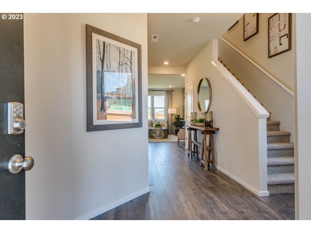 3206 Southeast 33rd Street Gresham, OR 97080 - Photo 3 of 27