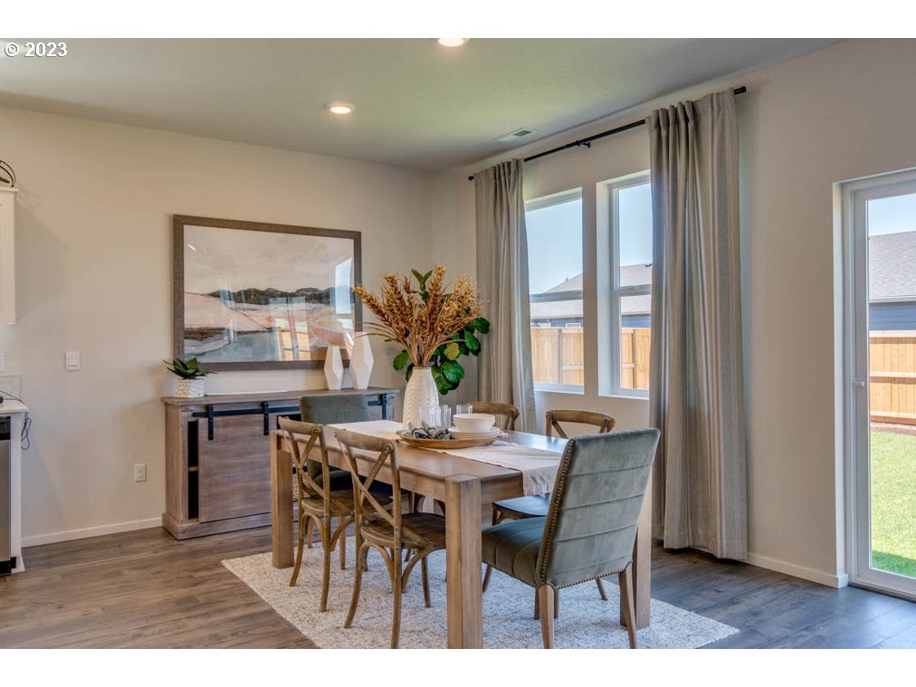 3206 Southeast 33rd Street Gresham, OR 97080 - Photo 9 of 27