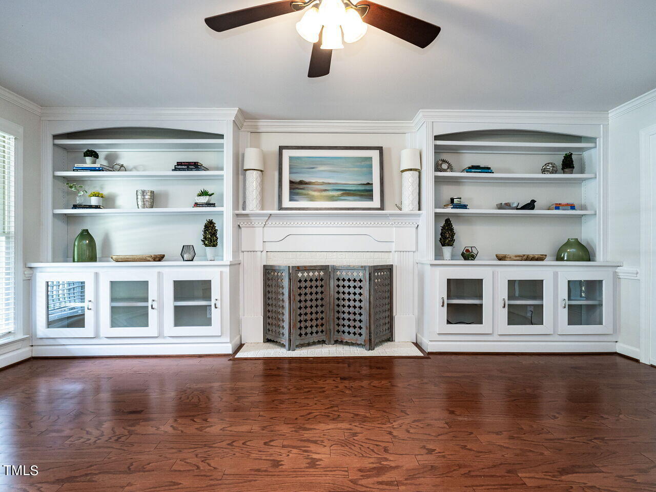 1019 New Dover Road Apex, NC 27502 - Photo 17 of 33 008-1280x960-family-room