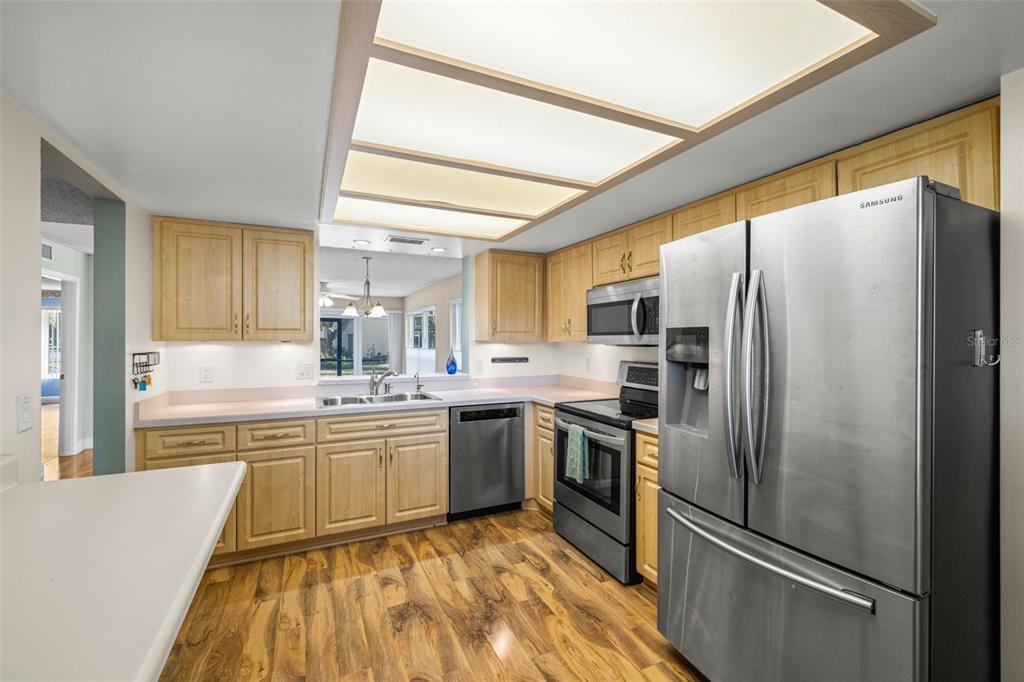 700 Starkey Road, Unit 311 Largo, FL 33771 - Photo 7 of 28