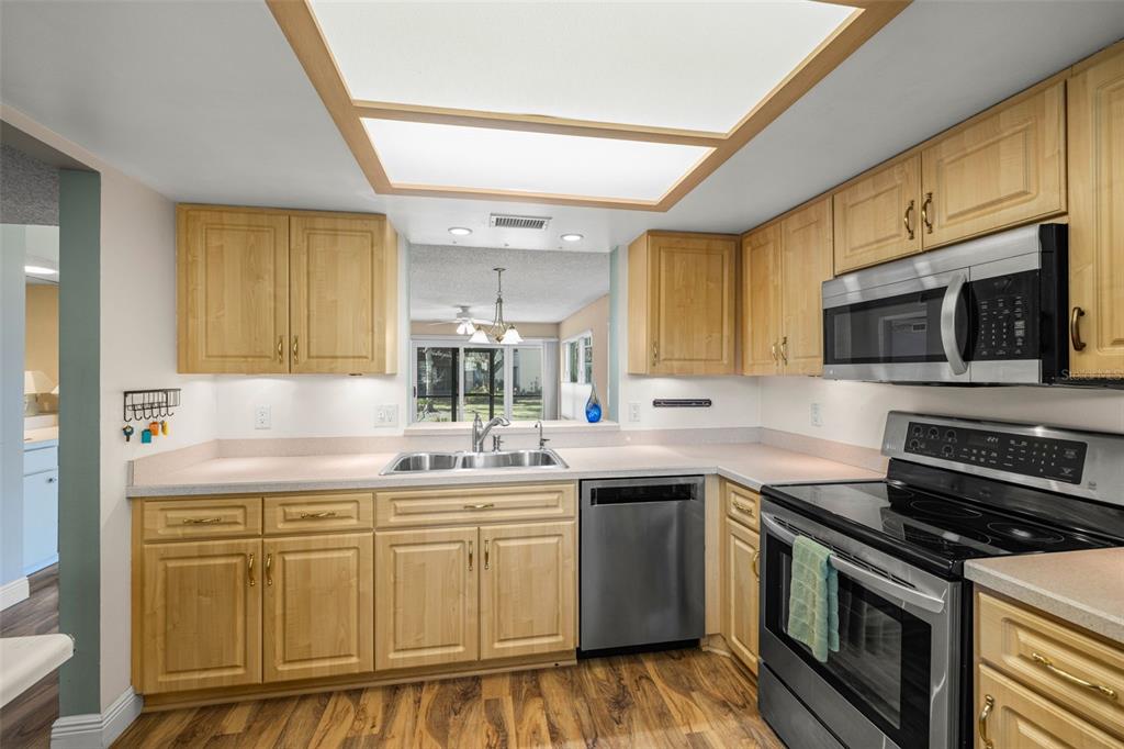 700 Starkey Road, Unit 311 Largo, FL 33771 - Photo 9 of 28