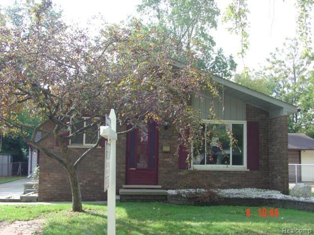296 Fairgrove Street Romeo, MI 48065 - Photo 1 of 7 296 fairgrove 4 001 (4).jpg