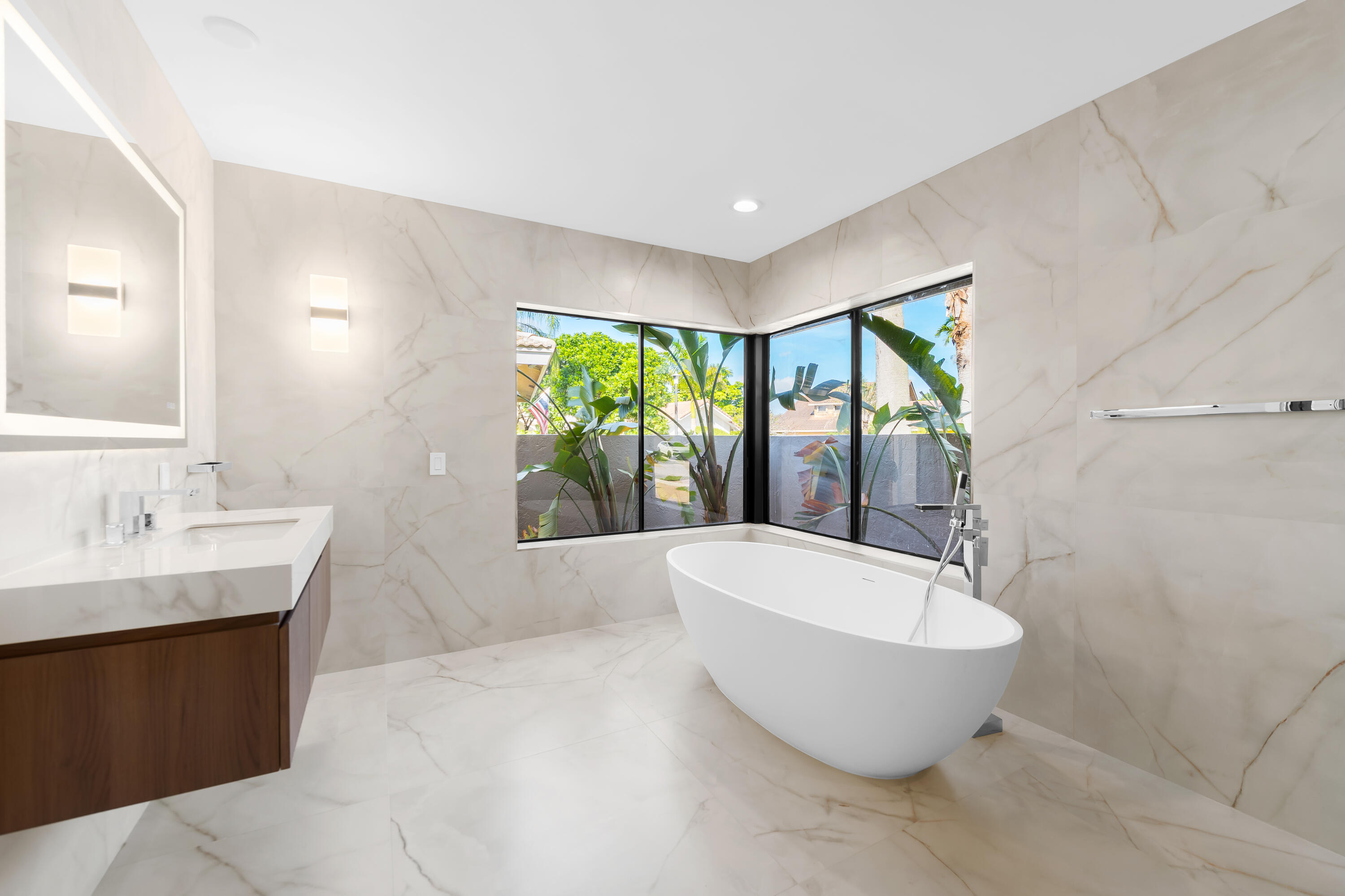 10141 Southwest 3rd Street Plantation, FL 33324 - Photo 15 of 73 DSC_3211