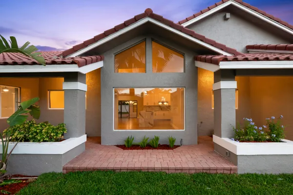 $1,295,000 | 10141 Southwest 3rd Street, Plantation, FL 33324