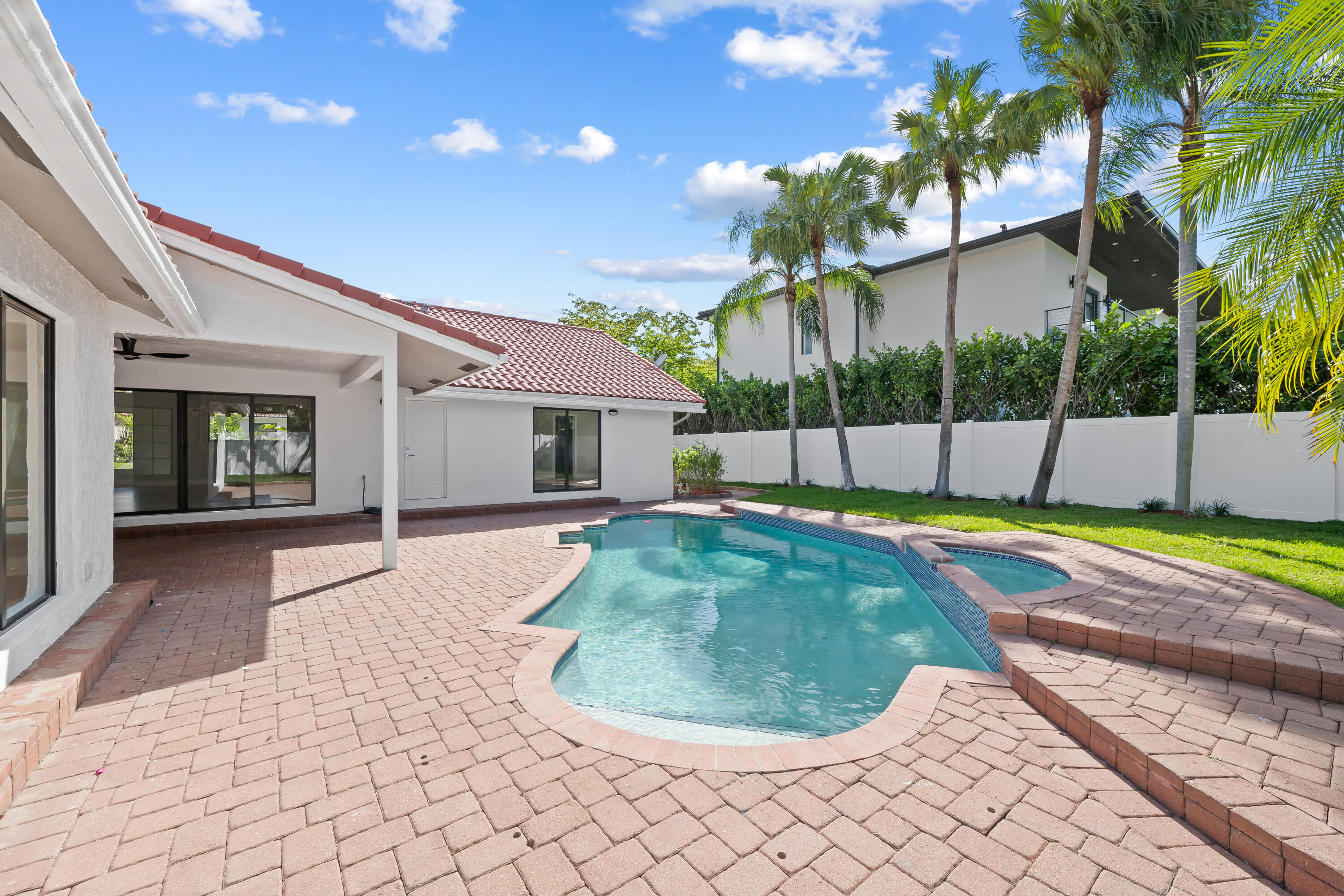 10141 Southwest 3rd Street Plantation, FL 33324 - Photo 26 of 73 DSC_3177