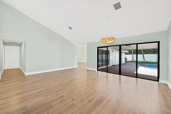 $1,295,000 | 10141 Southwest 3rd Street, Plantation, FL 33324